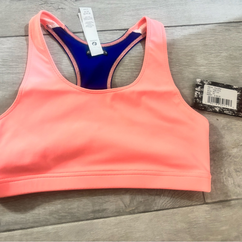 Oiselle duo bra size Small (4-6)
Color: fast pink